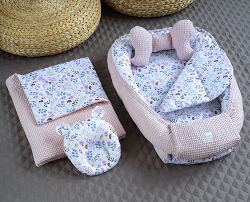 LOOLAY Babynest Set 85 cm x 60 cm - Baby nestchen Tragbar Nest aus Waffelpique Bio- Baumwolle- Babynestchen Neugeborene Handmade EU - Baby Nest 5 Teilig - Waffelpique Altrosa/Blumen Rosa