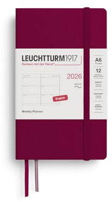 LEUCHTTURM1917 372746 Veckokalender Pocket (A6) 2026, softcover, Port Red, engelska