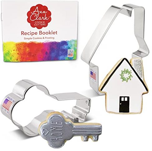 Ann Clark Cookie Cutters 2-teiliges Ausstechformen-Set Real Estate mit Rezeptheft Haus und Schlüssel
