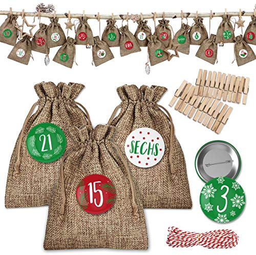 Papierdrachen Adventskalender 2025 zum Befüllen - 24 Jute-Stoffsäckchen in Braun - mit Rot-Grün Buttons, Bäckergarn & Klammern - zum Dekorieren & Basteln