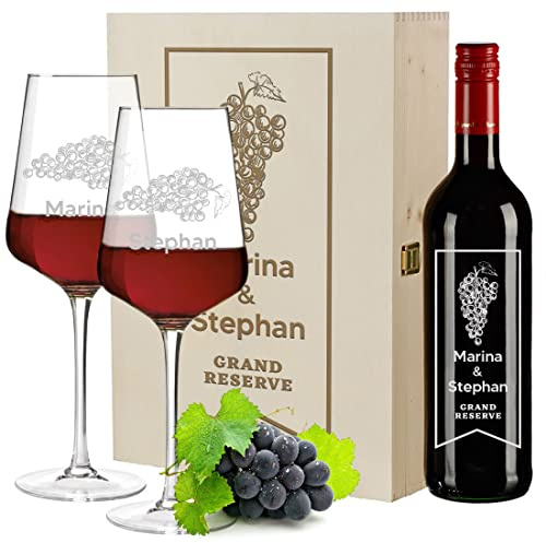 4-tlg Wein Geschenkset mit Gravur - Motiv Trauben - personalisiert - Inhalt 2x Weingläser 560 ml, 1x Holzkiste, 1x Rotweinflasche 700 ml - Weißwein - DIY - Frauen, Männer - wine, glass, gift