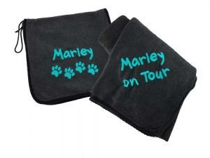 TTS Hunde Kuscheldecke mit Namen Bestickt Farbe Blau