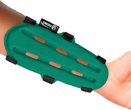 KESHES Archery Armguard Protector Arm Guard - Adjustable Forearm Wrist Protector for Bow Hunting Accessories for Youth & Adults - Green 23cm