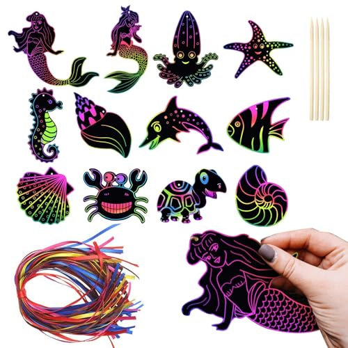 12 Stück Kratzbilder,Kratzbilder für Kinder,Kratzpapier,Kratzbild Set,Magische Regenbogen Scratch Art mit 12 Bunten Bändern und 4 Bambus-Stifte für Lesezeichen Geburtstage DIY Handwerk Party Mitgebsel