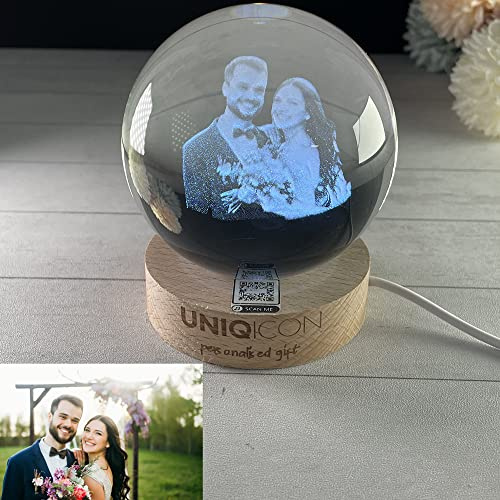 Personalisierte Kristallkugel 3D benutzerdefinierte gravierte Fotos, Benutzerdefinierte Text graviert Holzsockel, Sprachnachricht für Geburtstagsgeschenk, Weihnachten, Muttertag, Foto+Schriftzug
