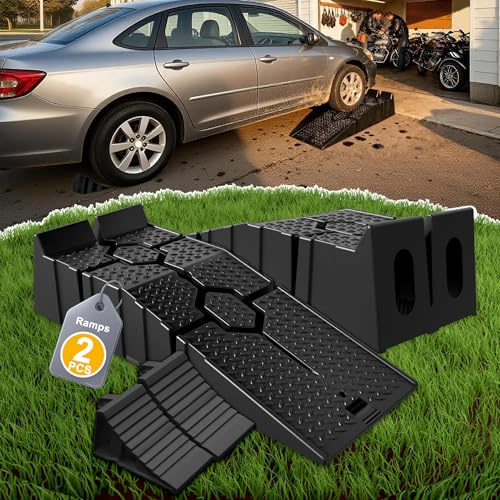 YRHome 2er Auffahrrampe +2er Unterlegkeile,PPKunststoff,rutschfeste Fahrzeugrampe (Paar 5T Tragfähigkeit) & Mit Griff Radkeile Set für PKW,Wohnmobil,Anhänger -Schwarze Radstopper+Schwarze Rampe