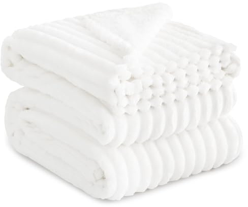 RUIKASI Kuscheldecke Flauschig Decke Weiß - 220x240cm XXL Fleecedecke Sofadecke Couchdecke für Wohnzimmer Deko Blanket, Weiche Wolldecke Warme Korddecke als Tagesdecke