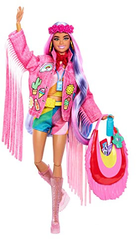 Barbie Extra Fly - Reisepuppe im Wüstenlook mit Fransenjacke und übergroßer Tasche, beweglicher Körper und 15 Accessoires für Festival-Abenteuer, für Kinder ab 6 Jahren, HPB15
