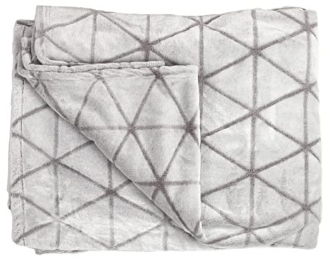 Arctic Kuscheldecke mit Oekotex-Zertifikat I Flauschige Fleecedecke im Nordic Design I leichte Tagesdecke 140x200 als Sofadecke, Wohndecke & Couch Überwurf I auch für draußen I bei 40° waschbar