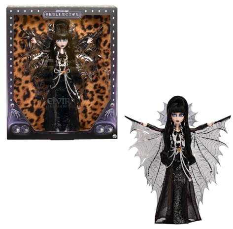 Monster High-Puppe, Elvira, Herrin der dunklen Magie, Sammelfigur in einem schwarzen Kunstlederkleid mit silbernem Batwing-Cape und hochwertigem Zubehör, HYV99