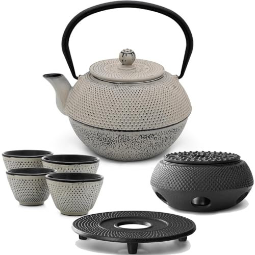 Asia Teekanne Gusseisen Set 1.1 Liter - grauer Teekessel & Edelstahl-Filter-Einsatz für losen Tee & Teebecher (4 Tassen) & Untersetzer & Stövchen