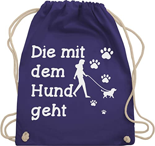 Shirtracer Turnbeutel Rucksack - Sprüche Statement Spruch - Die mit dem Hund geht Pfoten weiß - Unisize - Lila - beutel+rucksack+mit+sprüchen sprueche hunde beutel sprüchen spruechen „die geht“