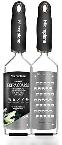 Microplane Küchenreibe Sehr Grob für Kartoffel, Zucchini, Karotte, Apfel, Kohl und Käse in Schwarz mit Edelstahlklingen - Made in USA