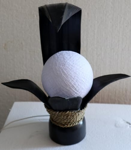 Marblechic - Lampada abatjour in cocco di color nero con sfera di cotone bianca cm 30x24x36h