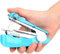 Blaue tragbare Handnähmaschine, Mini-Handnähmaschine, handliches Nadelarbeitswerkzeug, Mini-Nähmaschine, Handstichmaschine