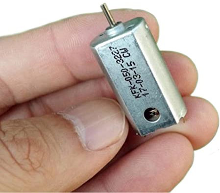 XTVVTODJXT Mini Motore Batteria assiale, 050 Parti di Ricambio for Auto Giocattolo Motore Gas, fuoribordo for Piccoli Motori for Barche, ingranaggio ad Alta velocità e ad Alta Potenza