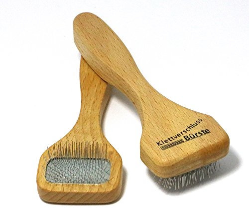 Klettverschluss Reinigungsbürste - mit der Bürste können Sie Klettverschlüße einfach reinigen, Haushaltsbürste entfernt alle Fusseln und Schmutz mit Hilfe von Drahtzinken, Maße ca. 15 cm, Made in Germany…