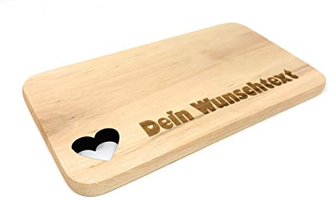 Laser Tattoo Frühstücksbrettchen aus Massivholz Erle mit Herzausschnitt und Gravur (Wunschgravur) 22x12 cm