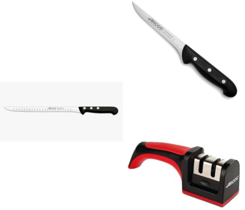 Arcos Riviera Set Specialista Salumi - 3 Pezzi: Coltello Forgiato per Prosciutto, Coltello Disossatore per Carne 130mm e Affilacoltelli Manuale Professionale Rosso/Nero - Kit Taglio e Cura delle Lame