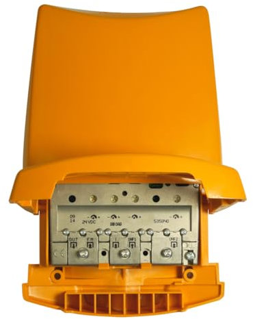 Amplificador de mástil con 4 entradas, mejora la recepción de señales de televisión y optimiza la calidad de imagen.