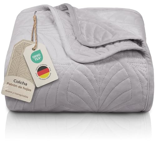 Gräfenstayn Premium Tagesdecke 200x220 cm – Bettüberwurf mit Nahtloser Steppung & Blatt-Design – Samt-Decke – weich, knitterfrei & pflegeleicht – Überwurf für Bett & Sofa (grau)