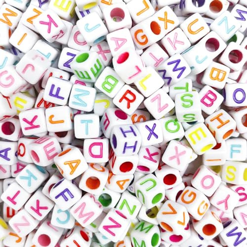 LLMSIX 500 Stück Perlen zum Auffädeln, Buchstabenperlen Quadratisch A-Z Buchstabenperlen Zum Auffädeln Bunt Acryl Letter Beads für Armbänder Perlen Schmuckherstellung（6mm）