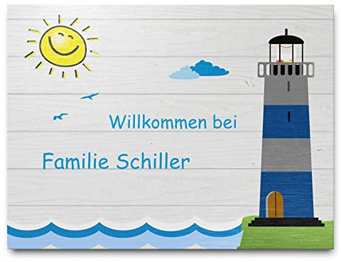 Buntes Familienschild mit Leuchtturm und Namen als Eingangsschild für die Haustür o. Wohnung aus echtem Holz | verschiedene Größen & mit wählbarer Montage-Option
