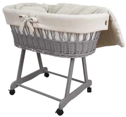 Stubenwagen Baby mit Rollen & Bremse – Grauer Moseskorb aus Naturweide inkl. Matratze & Beige Bettwäsche aus 100% Baumwolle – sicher & mobil – Modell Amelia