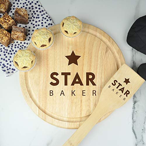 eBuyGB Personalised Baking Set, Wooden Serving Board & Spatula, Star Baker Cake Stand, Round Chopping/Cutting Board, Fun Baking Gift, Cooking, Kitchen Gifts for Her, Women