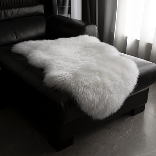 AGFNGE Sheepskin Rug, Fluffy Shaggy Area Rug, Super Soft 24‘’ x 36‘’ Sheepskin Hair Rug, Plush Rug, Decorative Rugs for Bedroom, Children's Room, Living Room (Pearly White, 24 x 36)