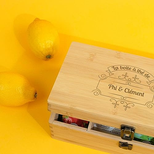 CADEAUX.COM - Boîte à thé personnalisable - Couple - Coffret thé 8 compartiments en Bois 28.3 cm x 16.3 cm contenant 40 sachets de thé et tisanes - Cadeau Saint valentin - Cadeau Noel