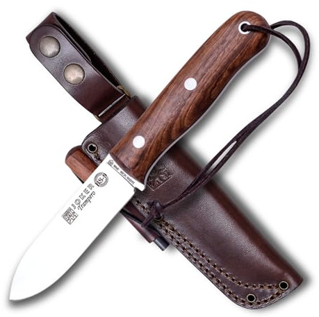 Joker Cuchillo Deportivo de Monte y Caza Trampero CN113-P, Mango de Madera de Nogal, Hoja de 10 cm, Funda Piel marrón, Incluye pedernal, Herramienta de Pesca, Caza, Camping y Senderismo