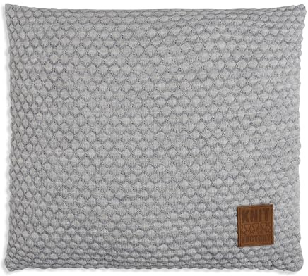 KNIT FACTORY - Juul Quadratisches Zierkissen - Grau/Beige - 50x50 cm | Sofakissen mit Füllung und Bezug - Couchkissen - Zierkissen - Gestrickter Dekokissen - Kissen mit Wabenmuster