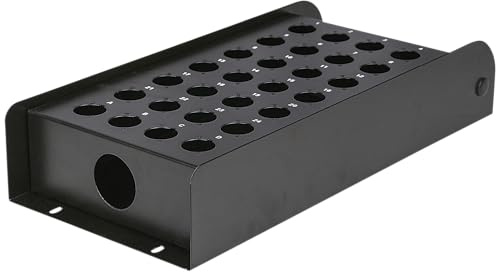 Empty Stage Caja 28 Holes