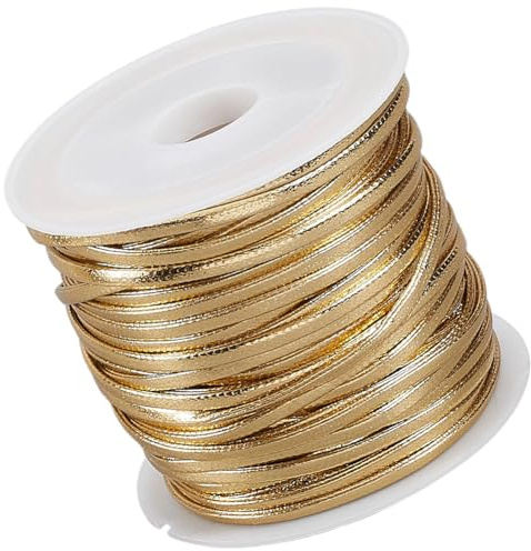 CALFOVERA Corda Piatta in Pelle PU da 1 Yard Nastro Sottile Dorato Doppio Lato Pieghevole in Pelle da 2mm per Intrecciare Cordini Lacci e Fili per La Creazione di Gioielli Bracciali Collane