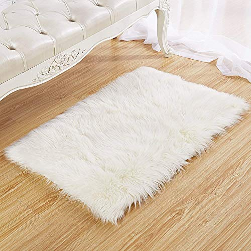 QINGLOU Faux Pelliccia di Agnello di Pecora Tappeto, imitazione lana, adatto per tappeto per soggiorno, lunga pelliccia morbida, soffice, tappetino per il letto, divano (Bianco, 75 x 120cm)