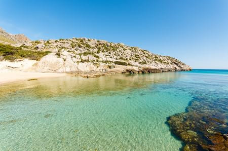 Holz-Bild 80 x 50 cm: Türkisfarbenes Wasser am Strand von Cala San Vicente, Insel Mallorca, Spanien (93946326)