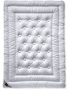 Billerbeck Bettdecke Belair® – 200 x 200 cm – leichte Ganzjahresdecke – atmungsaktive Decke für das ganze Jahr