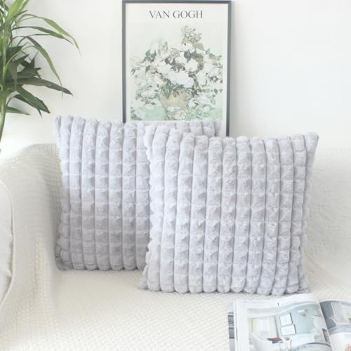 OYIMUA Juego de 2 fundas de cojín de piel sintética de 45 x 45 cm, color gris plateado, 45 x 45 cm, fundas de almohada de felpa suave para sofá, sala de estar, fundas marroquíes modernas