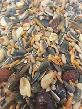 Ganzjahresmix Vogelfutter mit Naturfutter 5 Liter Eimer Wildvögel Eichhörnchen
