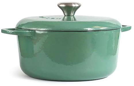 Season Cast Iron Casserole Dish with Lid, Sage – 26cm / 5.4L – Solid Cast Iron Pot for Bread Making, Stews, Roasts and Gentle Oven Cooking - Bringing Steady Heat to Everyday Home Cooking