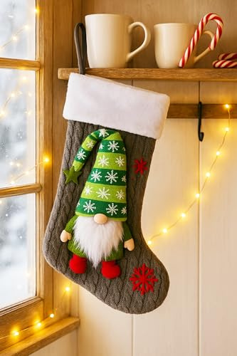 KAMACA Jumbo Nikolaussocke mit 3D-Wichtel große Weihnachtssocke zum Befüllen dekorative Kaminsocke mit flauschigem Wichtel Nikolaus Weihnachten (Grau mit grünem Wichtel)