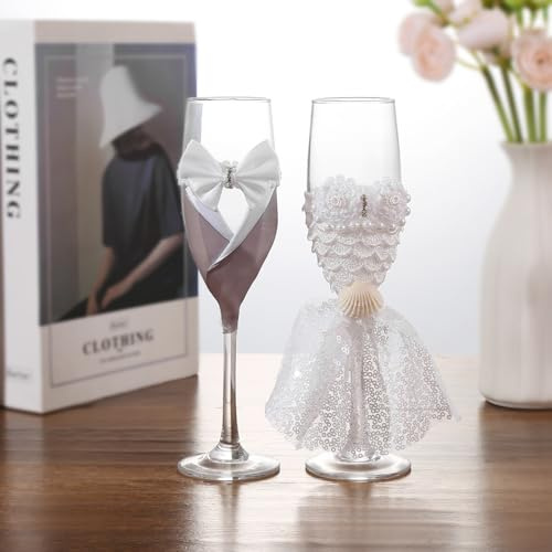LUNLUN HOME Wedding Champagne Glasses Bride and Groom Champagne Flutes Mr and Mrs Gifts for Wedding Bridal Shower Gifts
