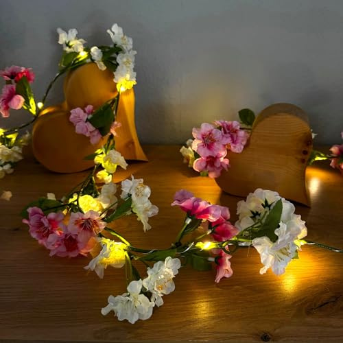 Deko Blumengirlande mit LED-Lichterkette, Timer aus künstlichen weiß, rosa Blüten - Kunstblumen, Pflanzen für Frühling, Sommer