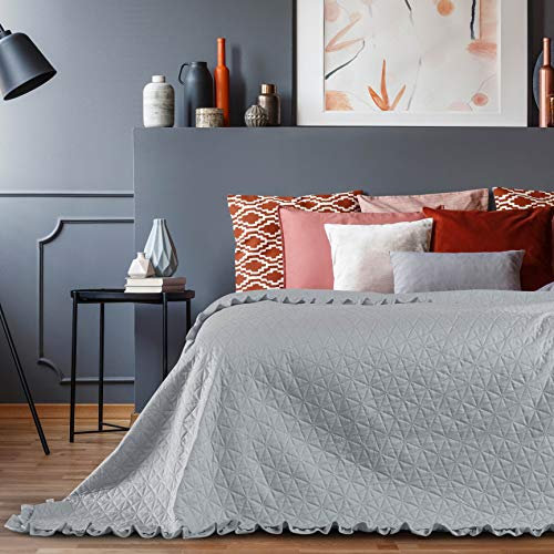 AmeliaHome Tagesdecke mit Rüschen 240x260 cm Silber Steppung Tilia