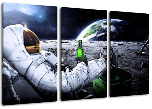 Dream-Arts Astronaut auf Mond Motiv, 3-teilig auf Leinwand (Gesamtformat: 120x80 cm), Hochwertiger Kunstdruck als Wandbild. Billiger als EIN Ölbild! Achtung KEIN Poster oder Plakat!