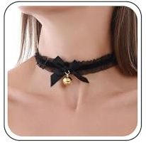 Inateannal Gotische Spitze Halskette schwarze Spitzen Schleifen Halskette goldfarbene Glöckchen Kragen Halskette breite Spitzen Halskette Halsband Lolita Cosplay Kostüm Halskette Schmuck für Frauen