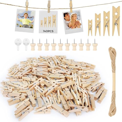 HavaCue 140 Stück Mini Holzklammern Klein Holzfarbe, 2.5/3/3.5/4.5cm | Natürliche Mini Klammern, Hochzeit Kleine Holzklammern für Polaroid Fotos mit 10M Jute String DIY für Fotowand Display Party