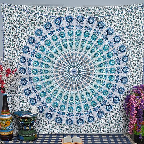 FURNISHFUL FINESSE Wandteppich, Mandala-Pfau, Himmelblau, 228 x 274 cm | Dekorative Baumwoll-Wanddecke für Wohnzimmer, Schlafzimmer oder Boho-Räume; vielseitig als Wandbehang und Heimdeko.