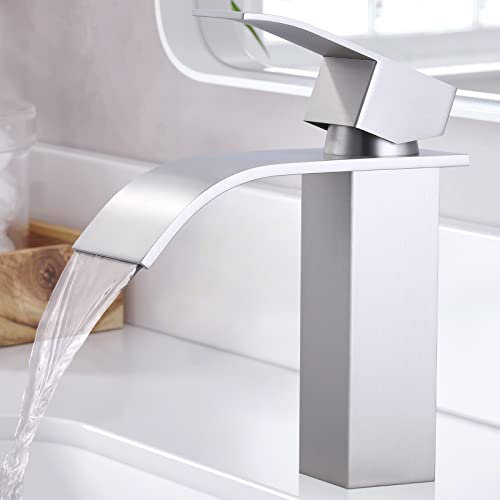 iVIGA Wasserhahn Bad Wasserfall Waschtischarmatur，Einhandmischer Waschbeckenarmatur Auslauf Höhe 98mm aus Edelstahl mit kalte und heiße Wasserschläuche,Gebürstetes Nickel